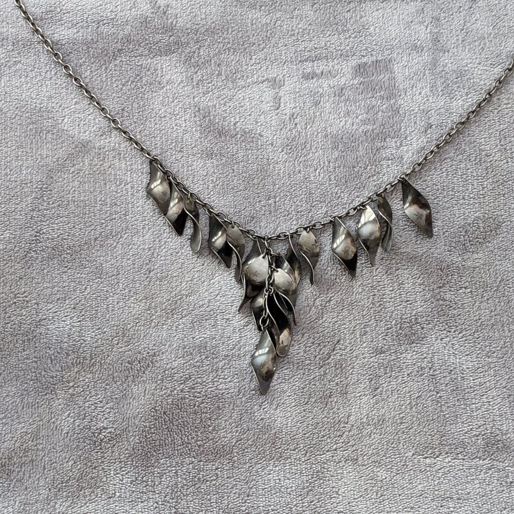 Metalic Fringe Choker Necklace